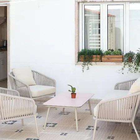 Apartment Lovely In The With Terrace Lisbon